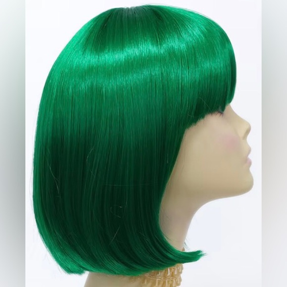 ParamountWigs dark green page boy bob wig - Picture 3 of 10